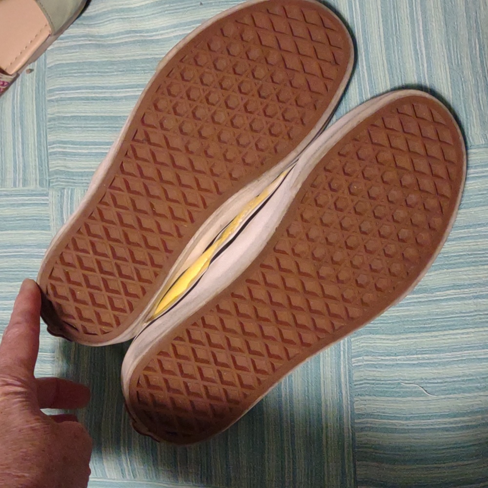 Yello Checked Vans - Picture 3 of 5